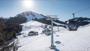 How does a ski lift work